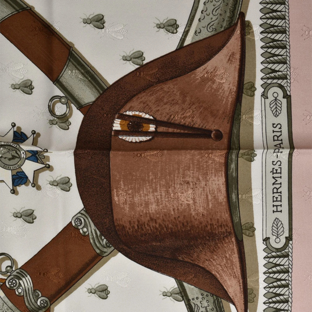 HERMES Authentic Cream Scarf - Picture 9 of 11